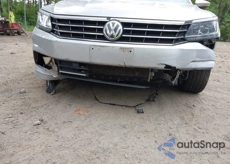 2017 Volkswagen Passat 1.8T Se из США, поврежденный, VIN 1VWGT7A34HC065593